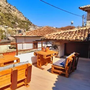 *** Hotel Edward Lear Albanie
